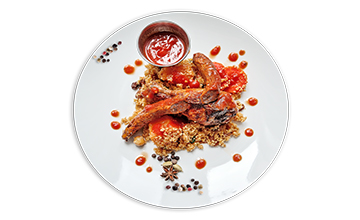 <h2>Couscous royal</h2>
<ul>
<li>Merguez</li>
<li>Pilon de volaille</li>
</ul>